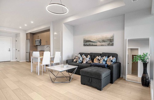 Kensington Condo | Stampede! 2BR w Kids Den, FREE Banff Pass