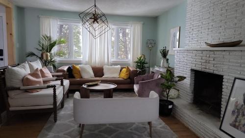 Southwest Calgary House | Stampede, Mountains and Downtown