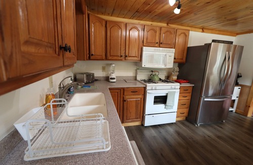 Coudersport Cabin | Stargazer Cabin w/Hot Tub