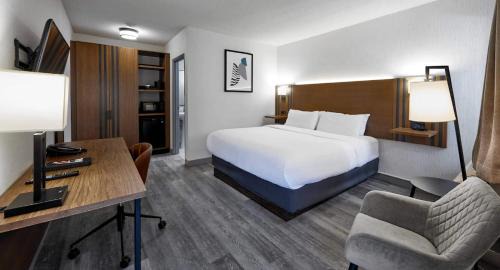 Alderwood Hotel | Stay Inn Express Toronto
