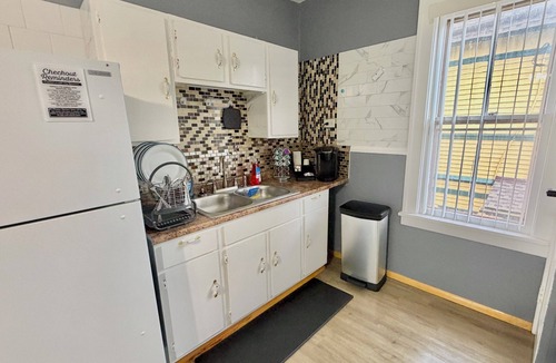 Front Park Apartment | Stay On The Edge: Canada Border + Downtown Buffalo