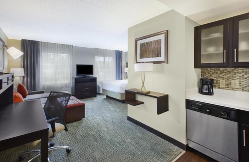 Mayfield Heights Hotel | Staybridge Suites Cleveland Mayfield Heights Beachwood by IHG