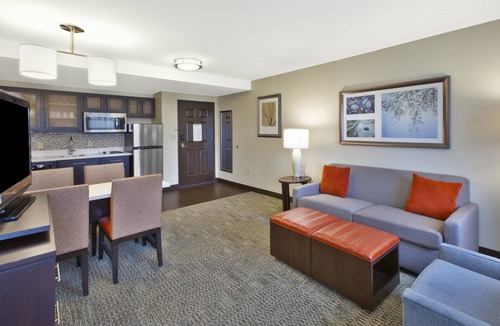 Mayfield Heights Hotel | Staybridge Suites Cleveland Mayfield Heights Beachwood by IHG