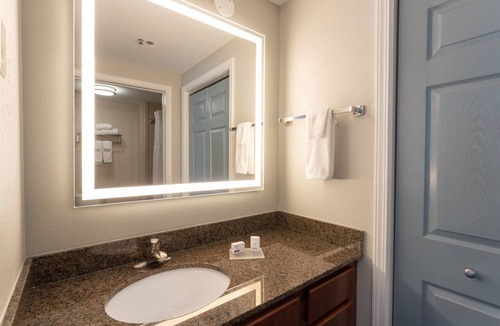 West Seneca Hotel | Staybridge Suites West Seneca by IHG