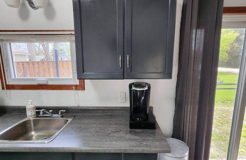 Levergood Beach House | Steps from Private Beach,in wine country with BBQ, fire pit and full kitchen