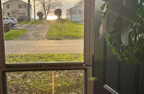 Verona Beach Cottage | Steps to Oneida Lake, Direct Water Access - Thistle Dew Cottage