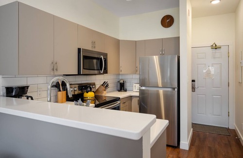 Village North Condo | Studio | Market Pavilion | Private Balcony | Common Hot Tub | Epic Village Location | Parking