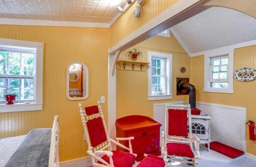 Vernon Apartment | Studio w/Trail Access ~ 10 Mi to Brattleboro!