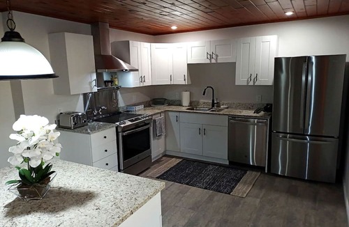 Norland Cottage | Stunning Cottage with Fire Pit and Private Cinema in Kawartha Lakes, Ontario