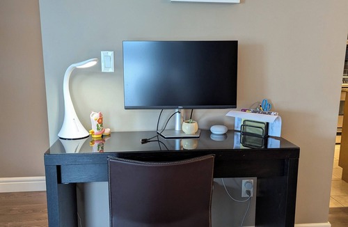 Downtown Calgary Apartment | Stunning DT Views, 1BR Downtown, sunny and bright.Close to the river