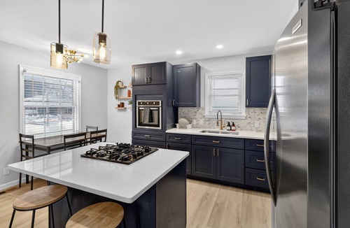 Parma House | Stunning Home 15 Min to Downtown & Airport