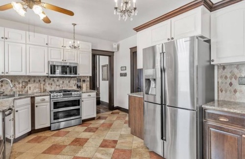 Lorain House | Stunning Lakefront Seven bedroom Century home