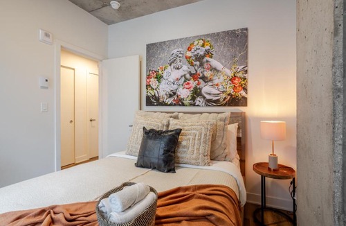 Shaughnessy Village Apartment | Stylish 1-BDR Apt in DT MTL – Prime Spot!
