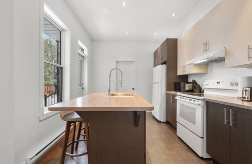 Little Italy Apartment | Stylish 1Bedroom/1Bathroom in Plateau Mont-Royal