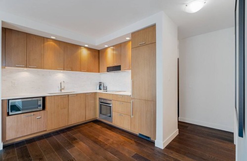 Downtown Vancouver Apartment | Stylish 1BR Suite in Yaletown w/Balcony & Views