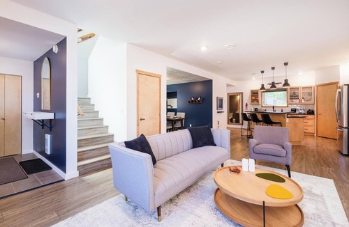 Whitehorse House | Stylish 2BR, 2.5BA house w/movie room, patio, BBQ + fire pit. Lovely + quiet.