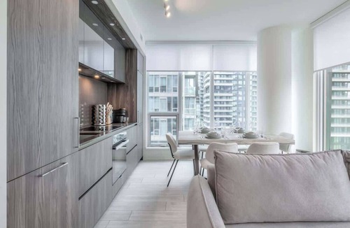 Toronto Entertainment District Condo | Stylish 2BR in Entertainment District + Fast WiFi