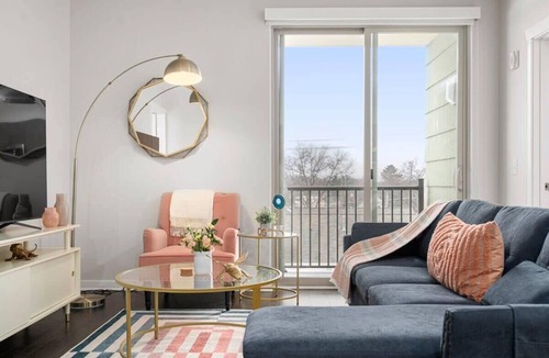 Traverse City Condo | Stylish 2BR Suite Near DT Traverse City + Smart TV