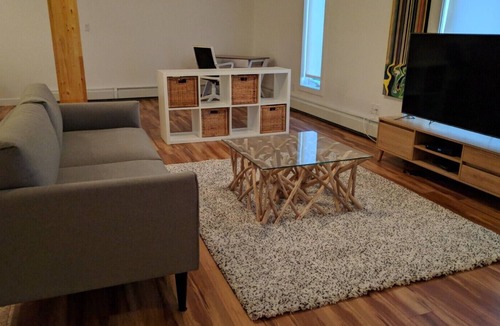 North Central Edmonton Apartment | Stylish Condo Close to Royal Alex and Downtown