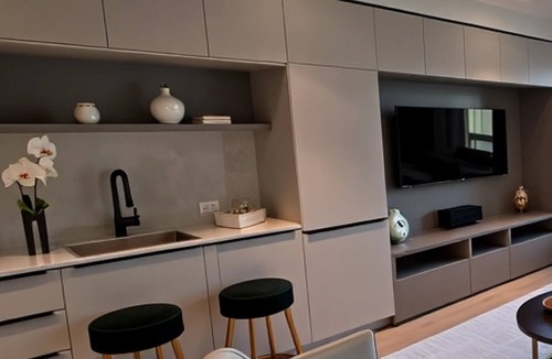 Port Moody Apartment | Stylish New 1BR Condo | Balcony, Rooftop