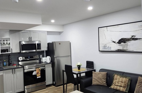 Regina House | Stylishly comfortable and cozy private 1 bedroom suite at Eastbrook, Regina East