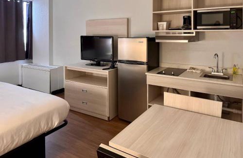 East Syracuse Hotel | Suburban Studios Syracuse Carrier Circle