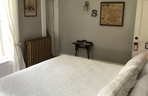 Towanda Bed & Breakfast | Sullivan Room with EnSuite Bath