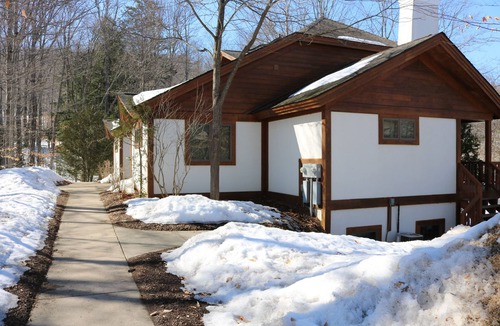 Boyne Falls Condo | Summer is Here - Boyne Mountain Disc - sleeps 10