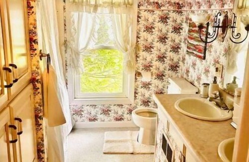 Gulliver House | Summerhaven. Spacious & Pet-friendly.