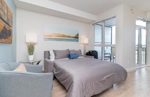 Downtown Victoria Apartment | Sunlit Urban Charm In Old Town Victoria