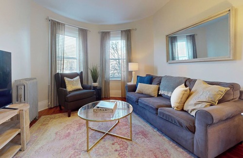 Aspinwall Hill Apartment | Sunny,spacious, sleeps 4, steps to MBTA,Hospitals.