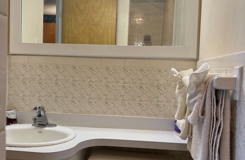 Owego Hotel | Sunrise Motel
