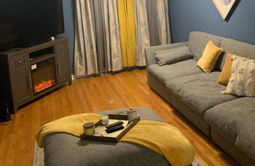 Garfield Ridge Condo | SUNSHINY SPACIOUS 3 BEDROOM 2 BATHROOM CONDO WITH ATTACHED ROOFTOP PATIO