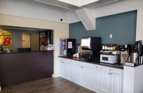 Duncan Hotel | Super 8 by Wyndham Duncan