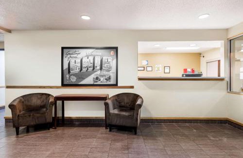 Medina Hotel | Super 8 by Wyndham Medina