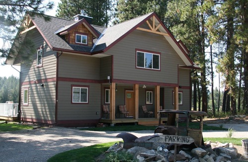 East Kootenay House | Superb, Spacious Retreat - Near Fernie & Lake Koocanusa, B.C.
