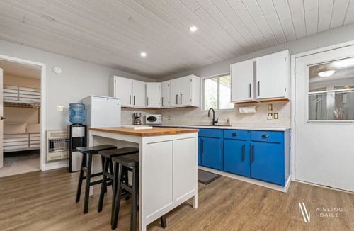 Windermere House | Swansea Serene | Indoor Fireplace | 5 Min to Beach