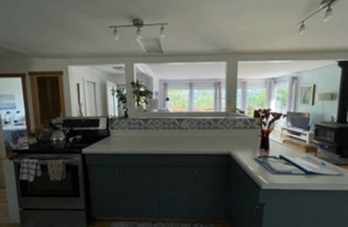 Nelson House | Sweet Creek Retreat. beautiful; views, close to beaches & hikes.