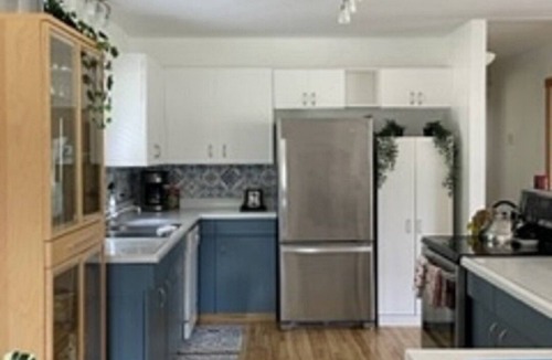 Nelson House | Sweet Creek Retreat. beautiful; views, close to beaches & hikes.