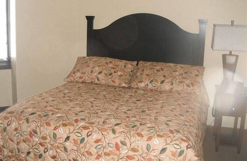 Ellicottville Condo | Tamarack Club Holiday Valley Condo 1BR 1BA Ski In Ski Out Golf Sleeps 4