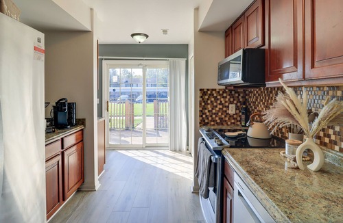 Taylor Condo | Taylor Condo Rental w/ Fireplace ~ 5 Mi to Airport