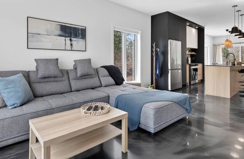 Saint-Basile House | Tee Time - Chalet 2 condos Golf Piscines - Resort pres de Quebecneuf