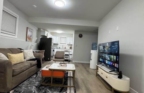 Saskatoon Apartment | Terracotta Luxury Suite- Your grounding oasis! Few minutes from the airport.