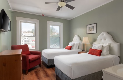 Littleton Hotel | Thayers Inn