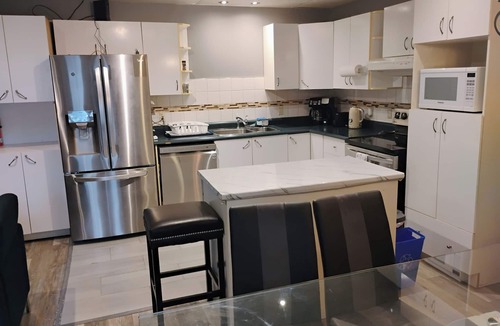 Limoges Apartment | The Beautiful Nubia - 5 Mins Drive to the Calypso Waterpark.