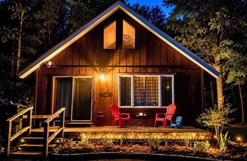 Greenbush Cottage | The Cedar Lake Hideaway