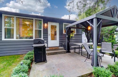 Wasaga Beach House | The Cozy Shore Cottage - Large