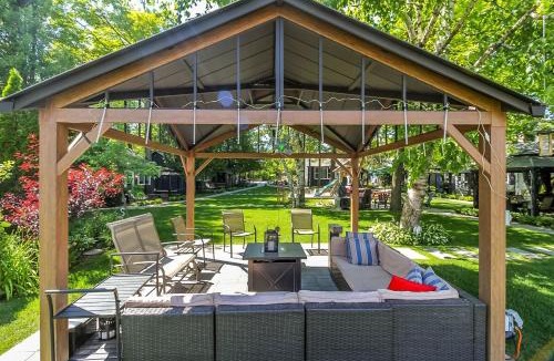Wasaga Beach House | The Cozy Shore Cottage -Standard Single