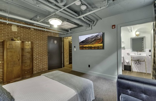 East Aurora Hotel | The Dillinger Room @ The Bank