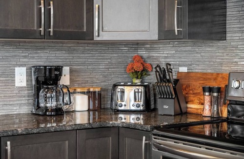 Airdrie House | The Dynasty | 3200 sqft | 2 Full Suites | Fire Pit